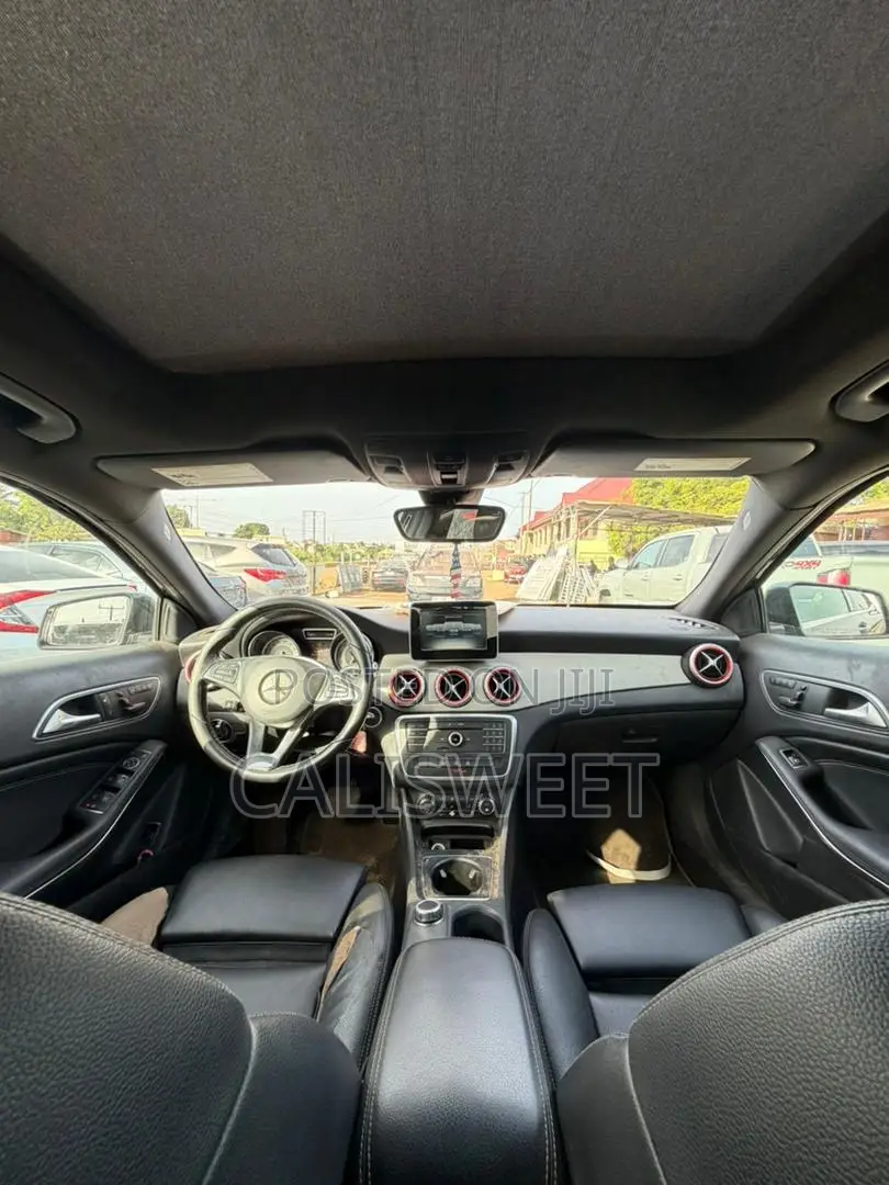 Mercedes-Benz GLA 250 2017 Black