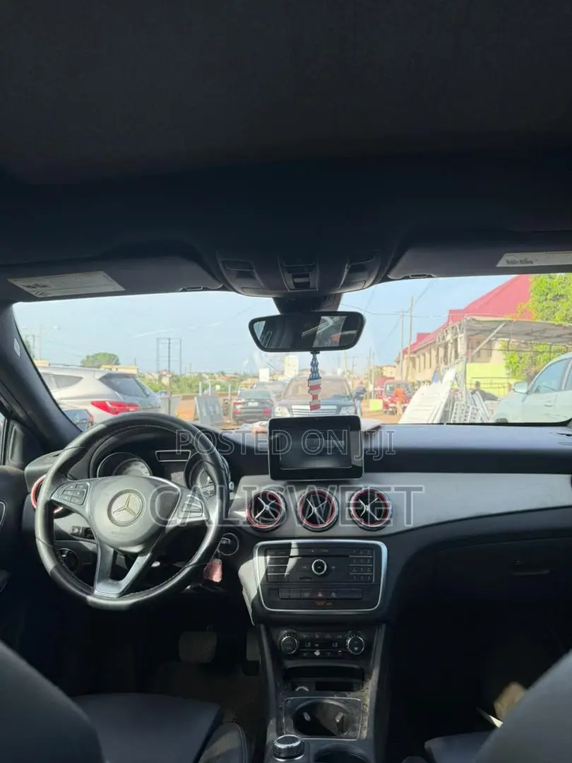Mercedes-Benz GLA 250 2017 Black
