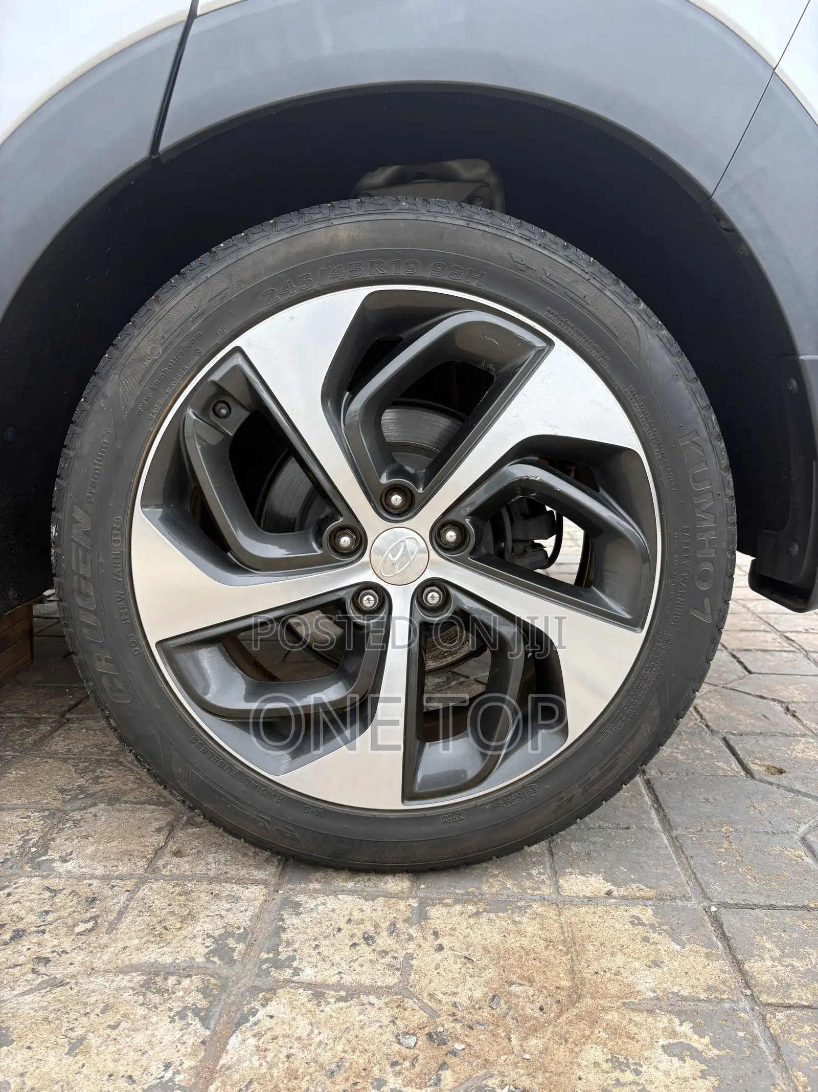 Hyundai Tucson Sport AWD 2016 Silver