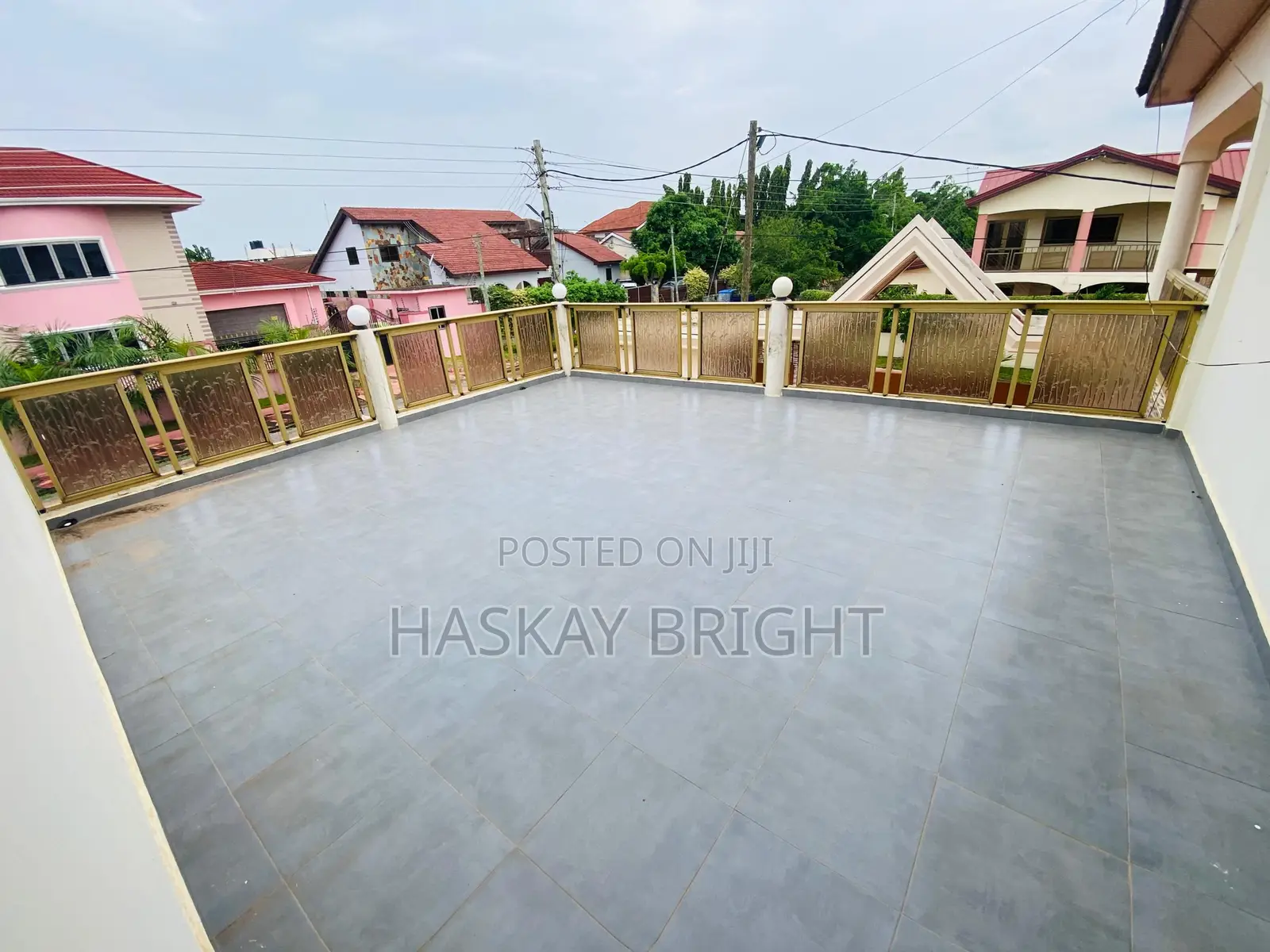 8bdrm House in Adjiriganor for rent