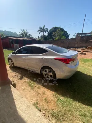 Hyundai Elantra GLS Automatic 2012 Gray
