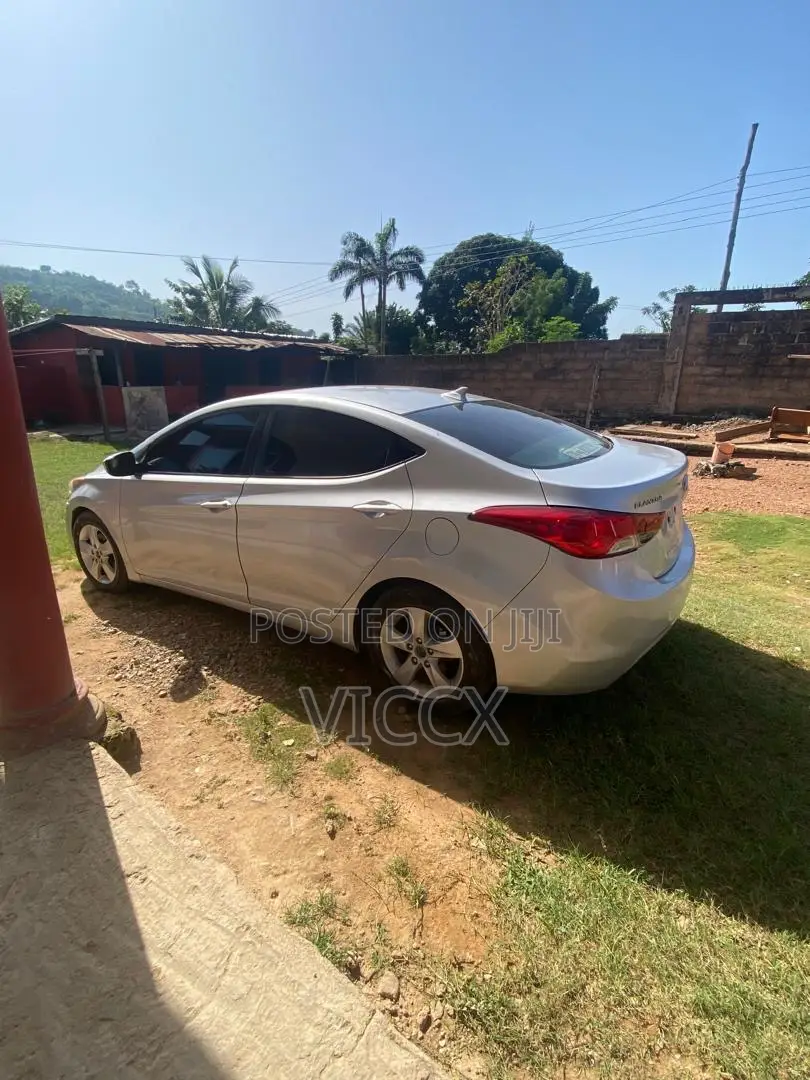 Hyundai Elantra GLS Automatic 2012 Gray