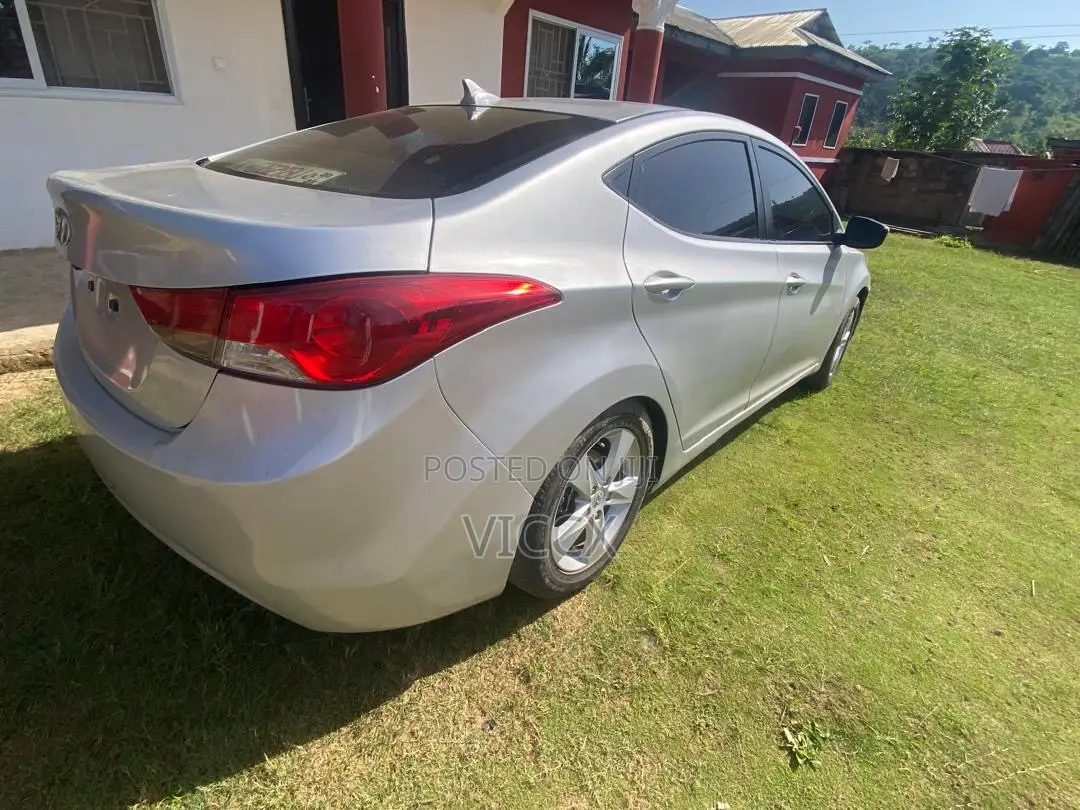 Hyundai Elantra GLS Automatic 2012 Gray