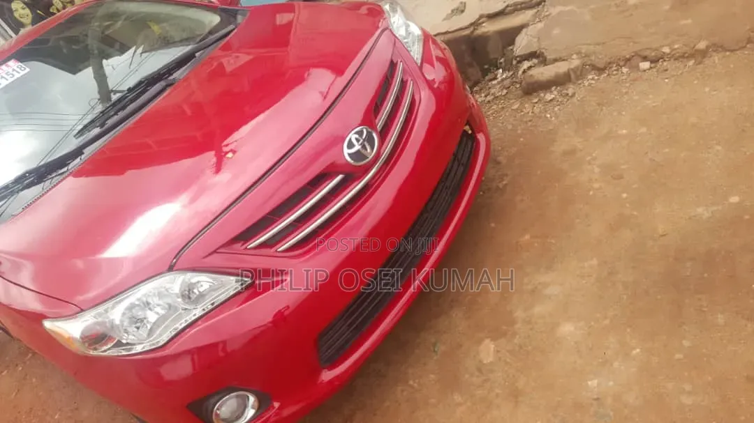 Toyota Corolla LE Special Edition 4dr Sedan (1.8L 4cyl 4A) 2013 Red