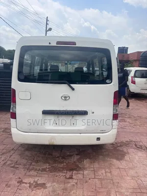 Toyota HiAce 2011 White