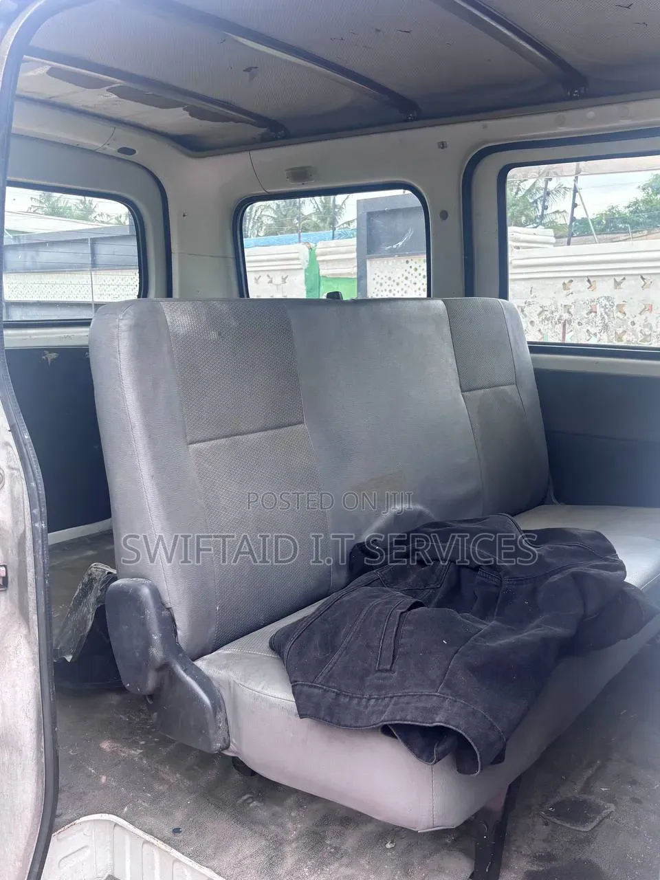 Toyota HiAce 2011 White