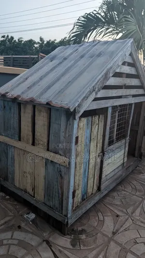 Used Dog House for Sale