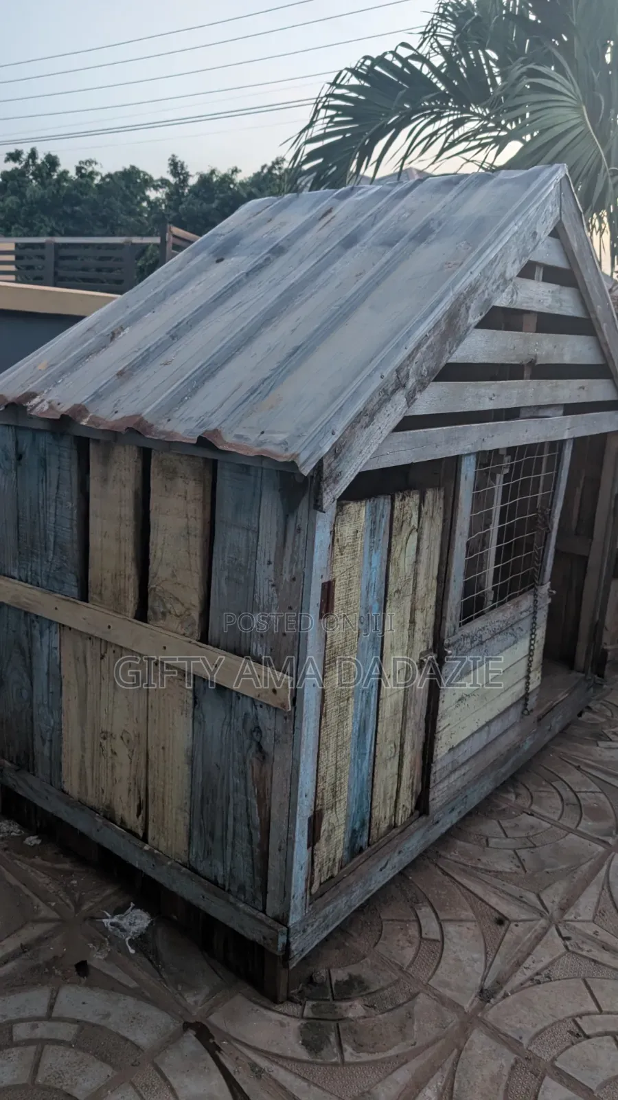 Used Dog House for Sale