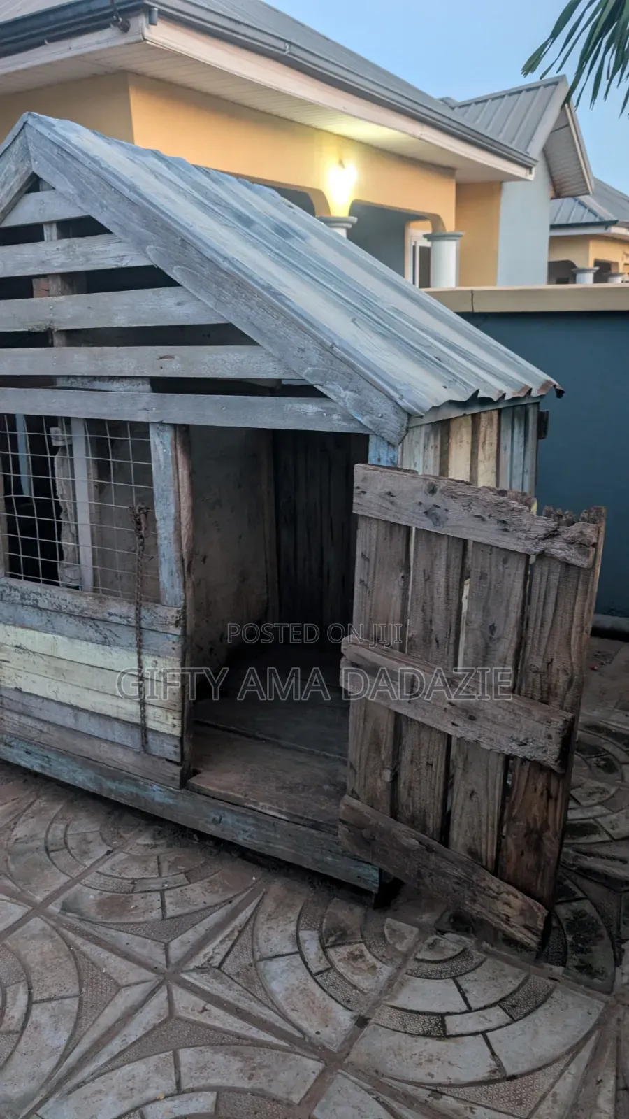 Used Dog House for Sale
