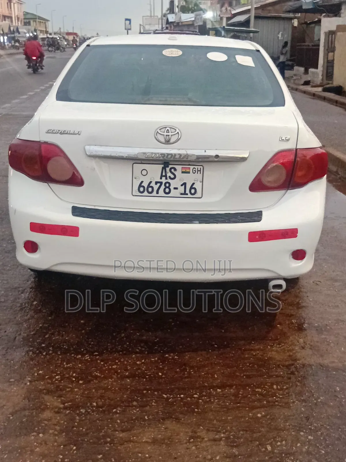 Toyota Corolla LE 4dr Sedan (1.8L 4cyl 4A) 2010 White