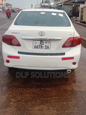 Toyota Corolla LE 4dr Sedan (1.8L 4cyl 4A) 2010 White