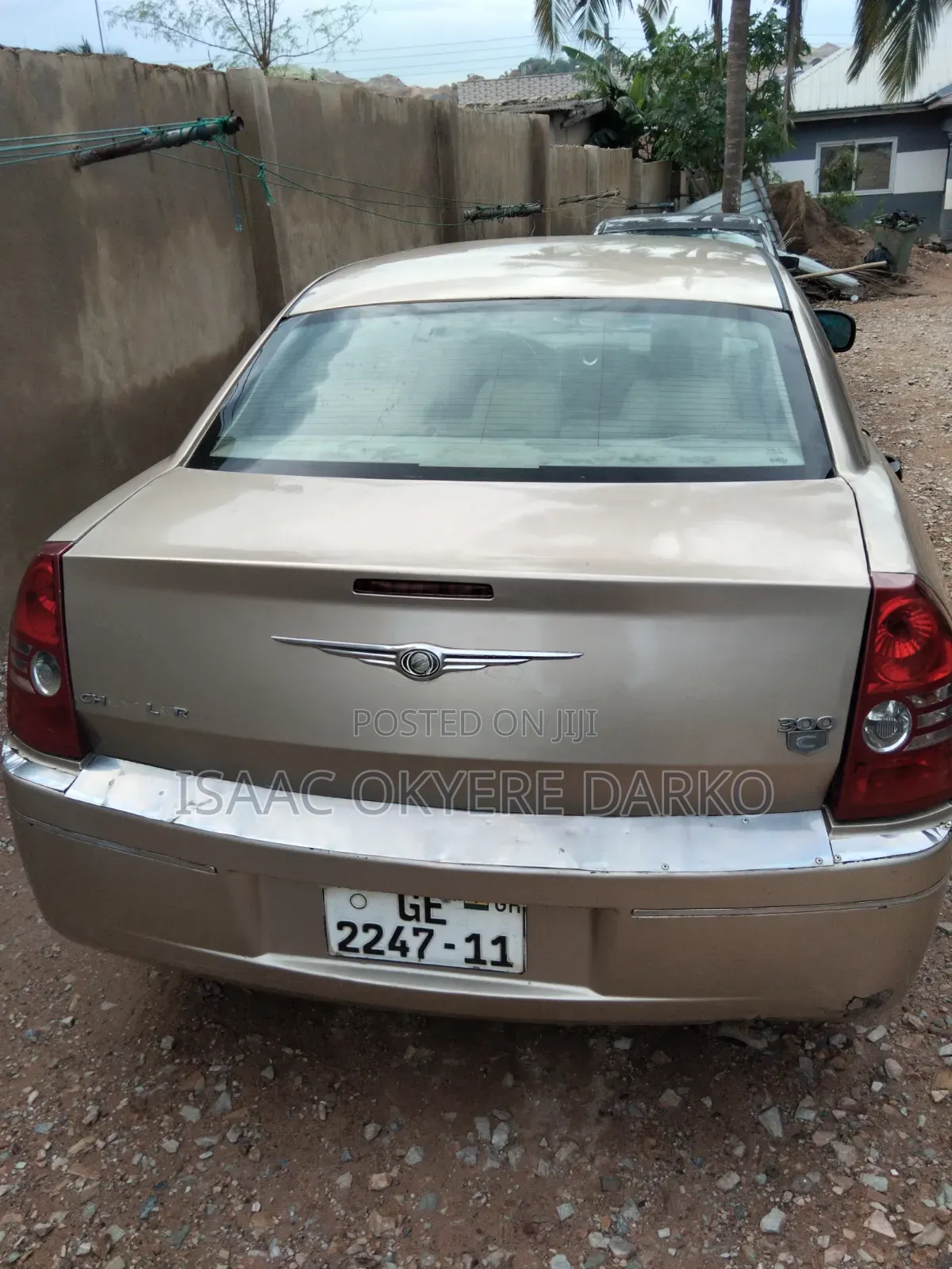 Chrysler 300C Base AWD 2010