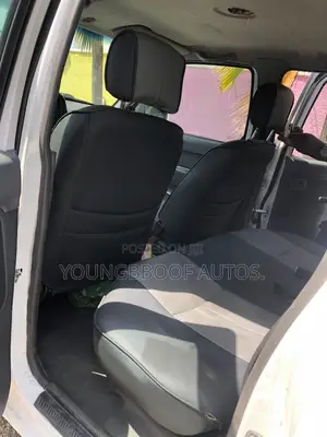 Nissan Hardbody 2011 White