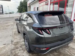 Hyundai Tucson SEL 2024 Green
