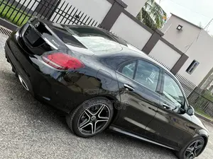 Mercedes-Benz C300 2021 Black