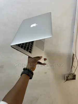 Laptop Apple MacBook Air 2015 8GB Intel Core i7 SSD 256GB