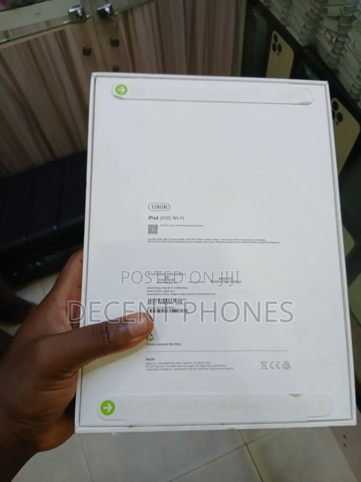 New Apple iPad Wi-Fi 128 GB Silver
