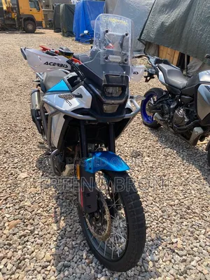 CFMoto 400NK 2025 White