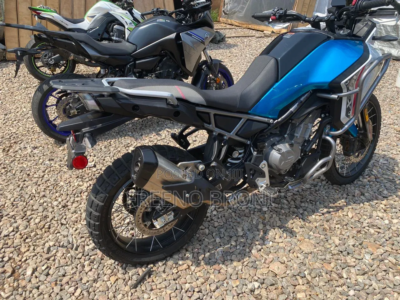 CFMoto 400NK 2025 White
