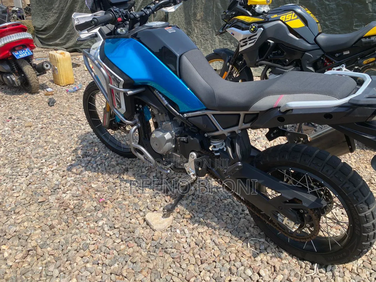 CFMoto 400NK 2025 White