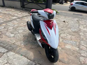 Yamaha 2021 White