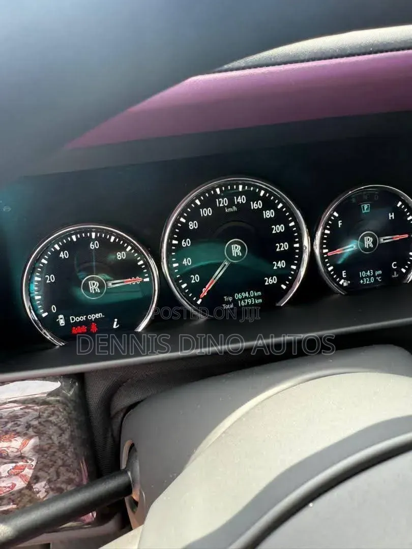 Rolls-Royce Cullinan Black Badge 2024 Matt Black