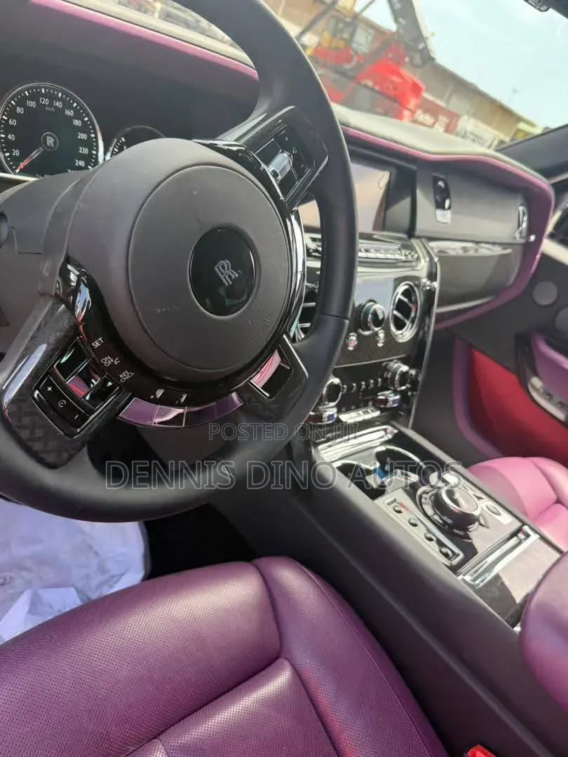 Rolls-Royce Cullinan Black Badge 2024 Matt Black