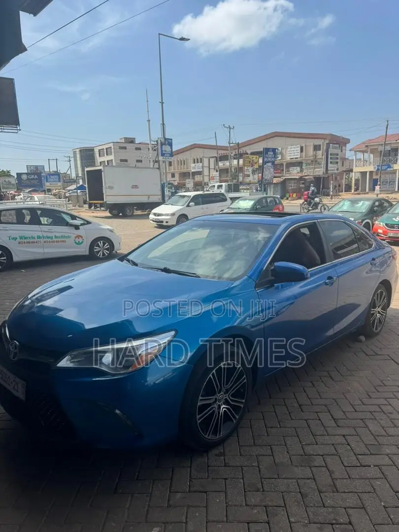 Toyota Camry SE 4dr Sedan (2.5L 4cyl 6A) 2016 Blue