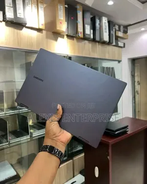 New Laptop Samsung Galaxy Book4 Ultra 16GB Intel Core i7 SSD 1T