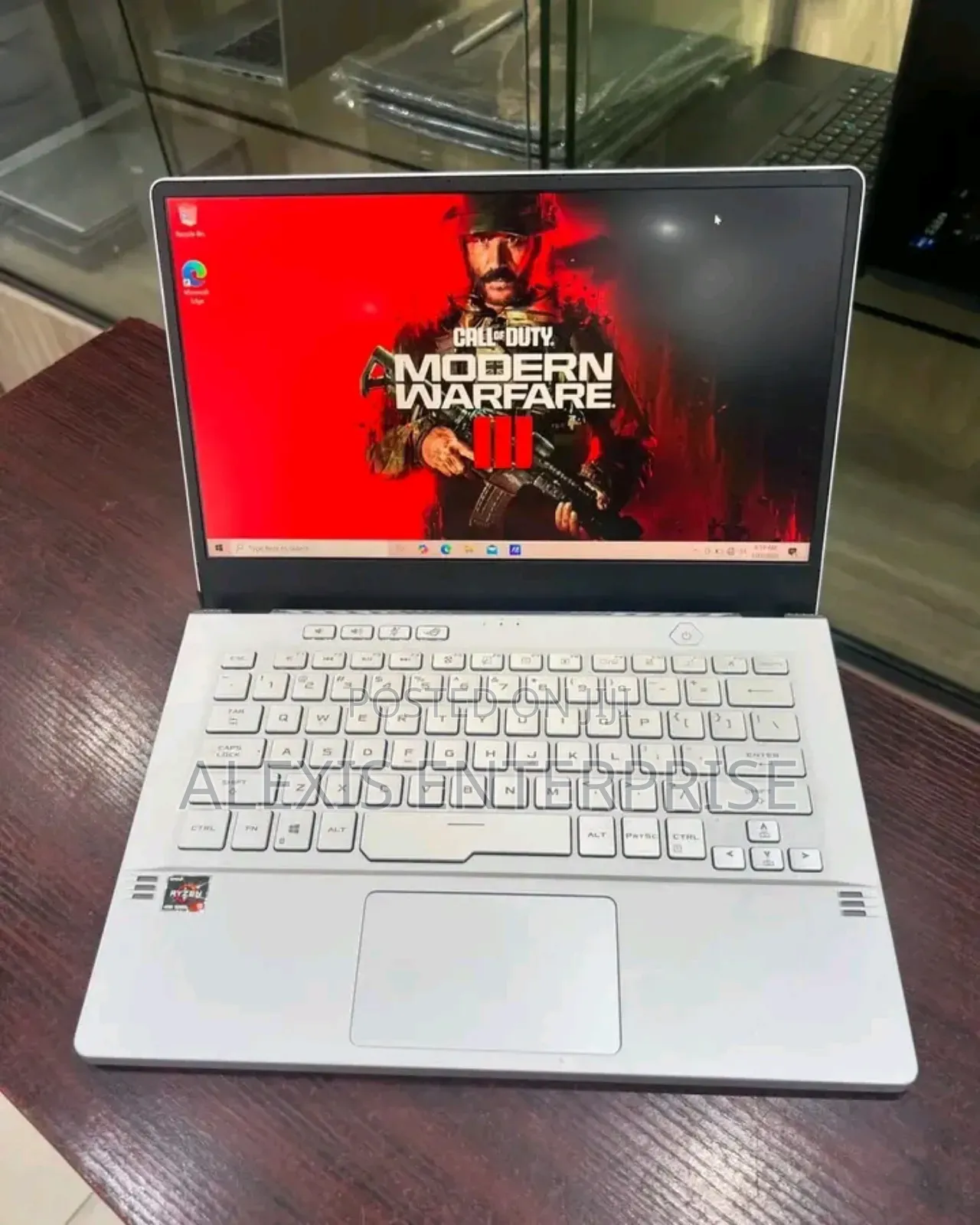 Laptop Samsung Galaxy Book4 Ultra 16GB Intel Core i7 SSD 1T