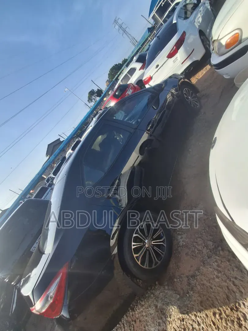 Toyota Corolla L 4dr Sedan (1.8L 4cyl 6M) 2015 Black