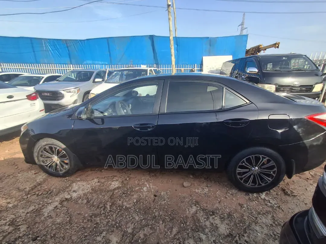 Toyota Corolla L 4dr Sedan (1.8L 4cyl 6M) 2015 Black