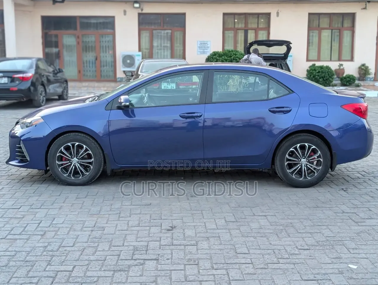Toyota Corolla SE 4dr Sedan (1.8L 4cyl Manual) 2017 Blue