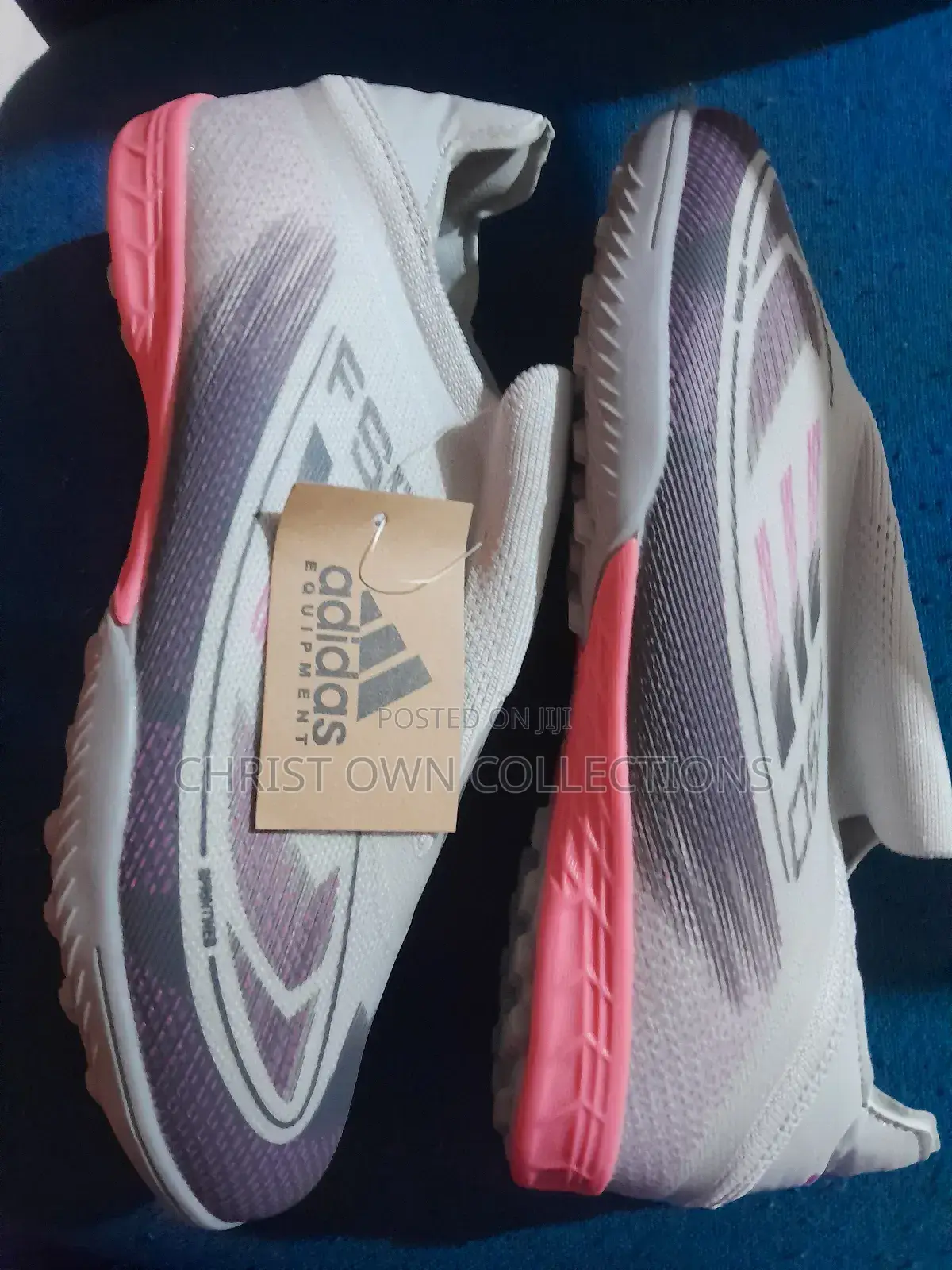 (Flash Sale )F50 Adidas Football First Grade Boots