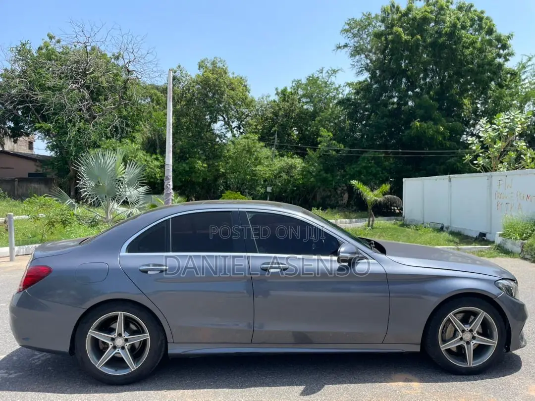 Mercedes-Benz C300 2016 Gray