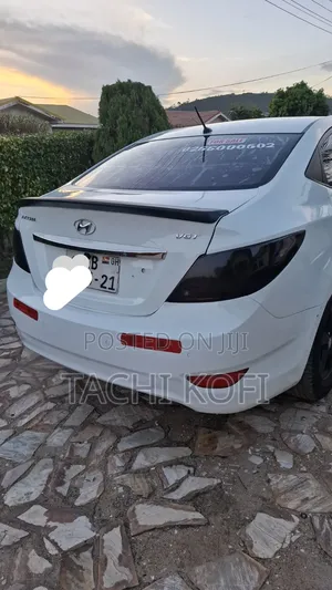 Hyundai Accent 2012 White