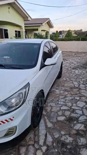 Hyundai Accent 2012 White