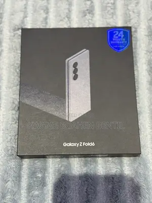 New Samsung Galaxy Fold 512 GB Silver