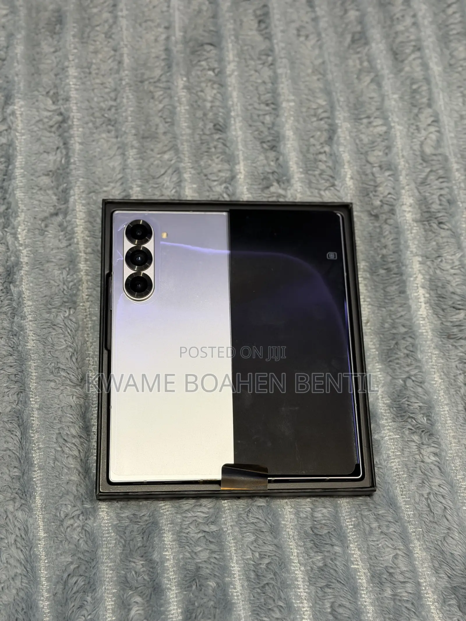 New Samsung Galaxy Fold 512 GB Silver