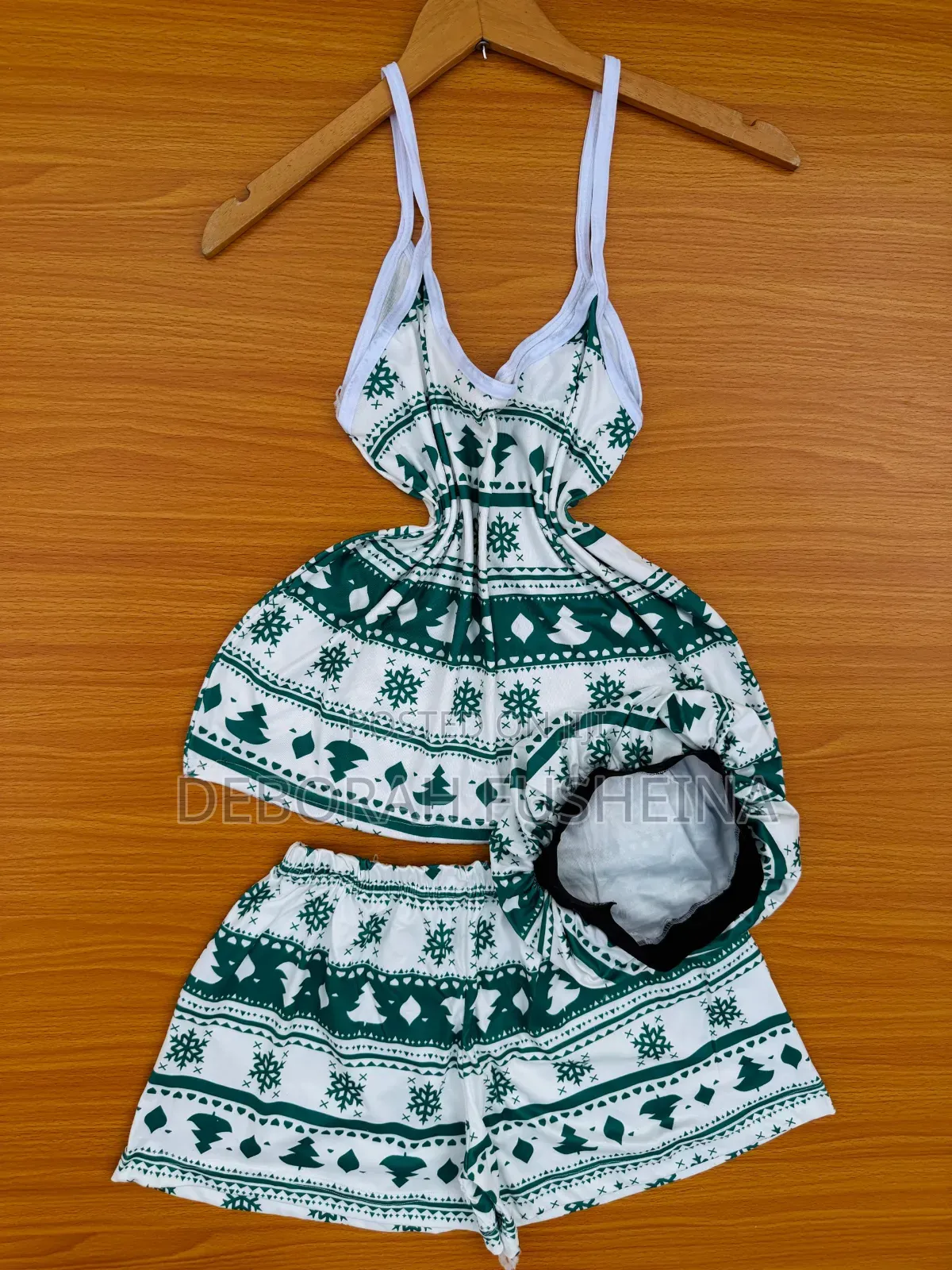 Pyjamas/Night Wear