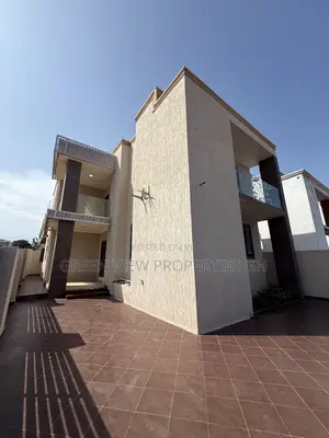 4bdrm Duplex in Ga South Municipal for rent