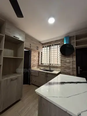 4bdrm Duplex in Ga South Municipal for rent
