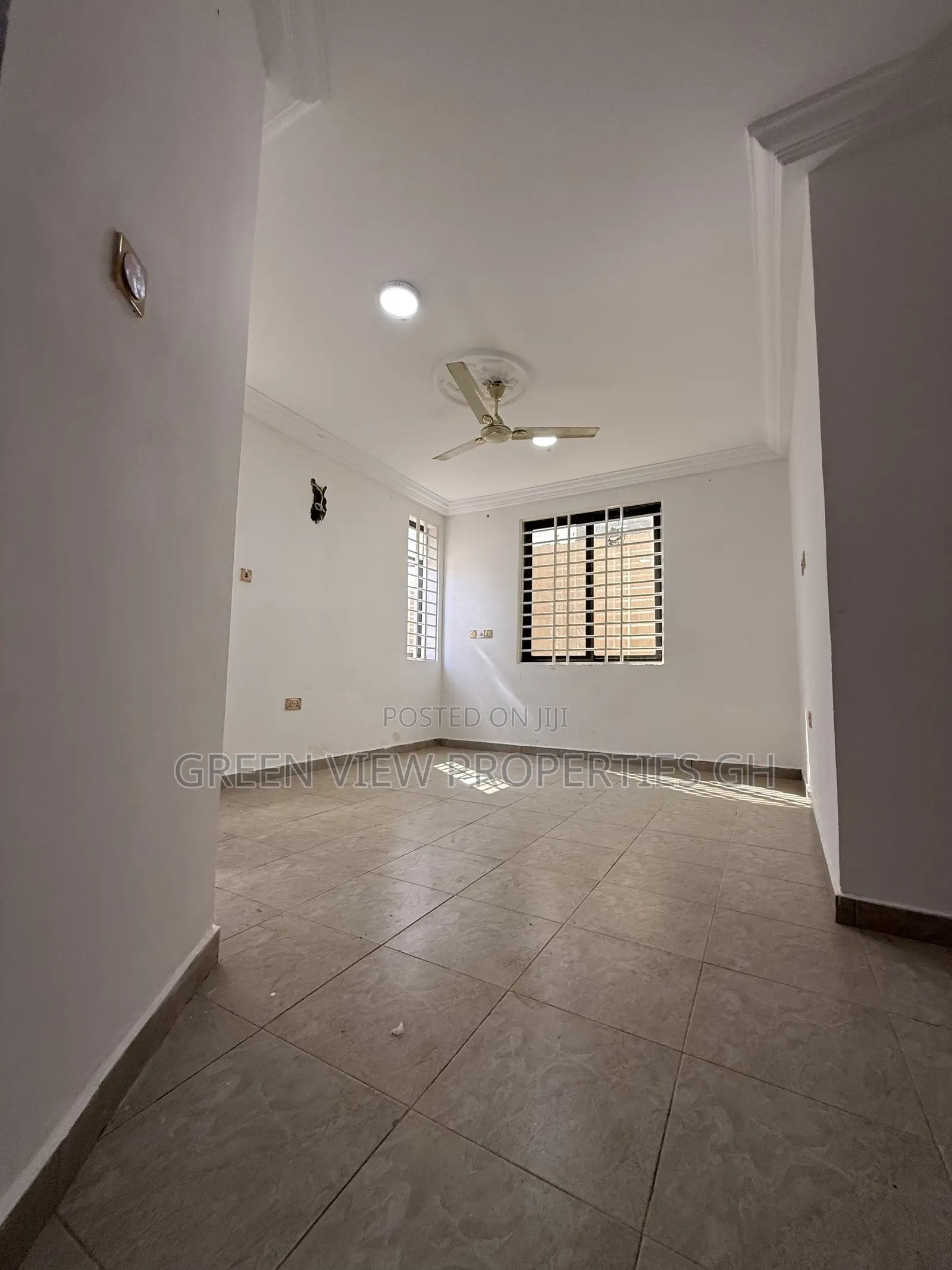 4bdrm Duplex in Ga South Municipal for rent