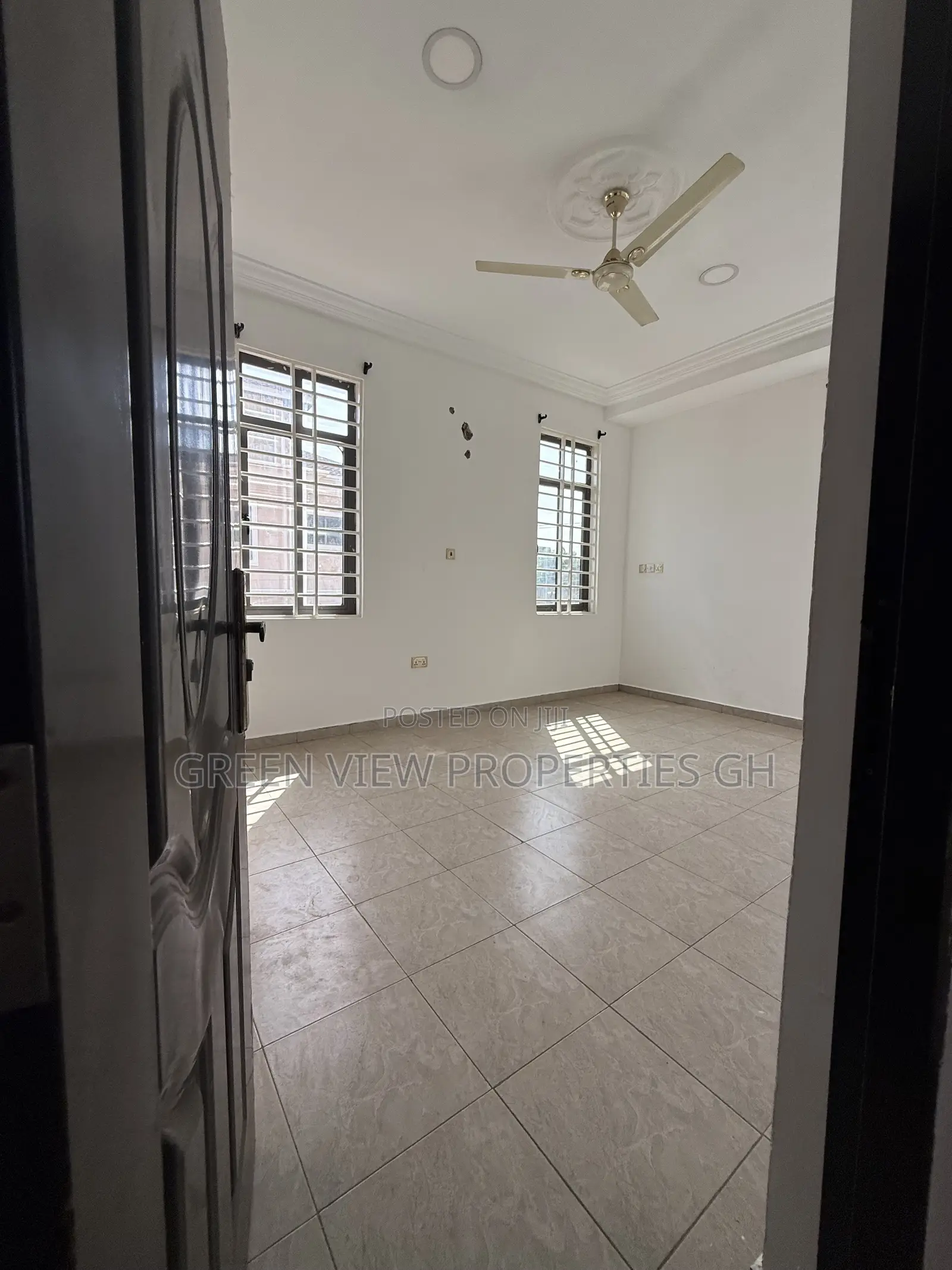 4bdrm Duplex in Ga South Municipal for rent