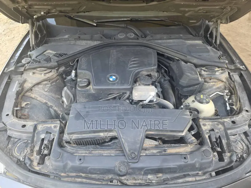 BMW 320i 2015 Black
