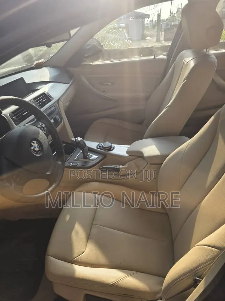 BMW 320i 2015 Black