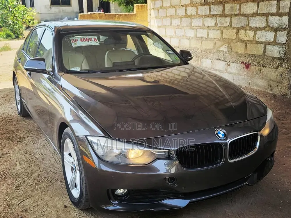 BMW 320i 2015 Black