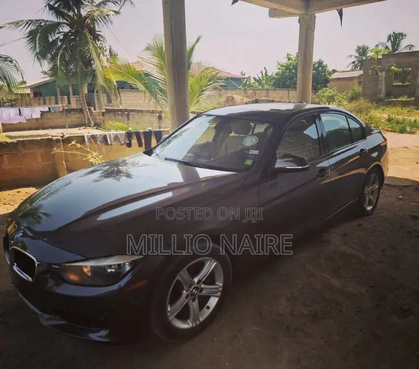 BMW 320i 2015 Black