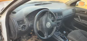 Volkswagen Passat 2002 White