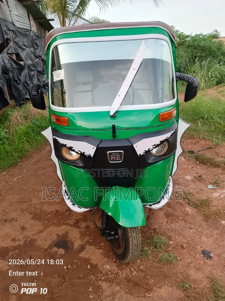 Bajaj RE 2021 Green